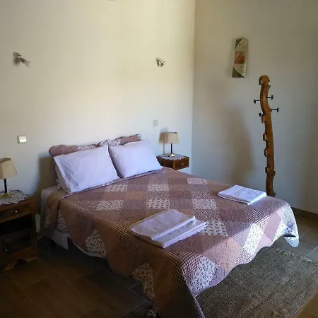 בית כפרי Podence *