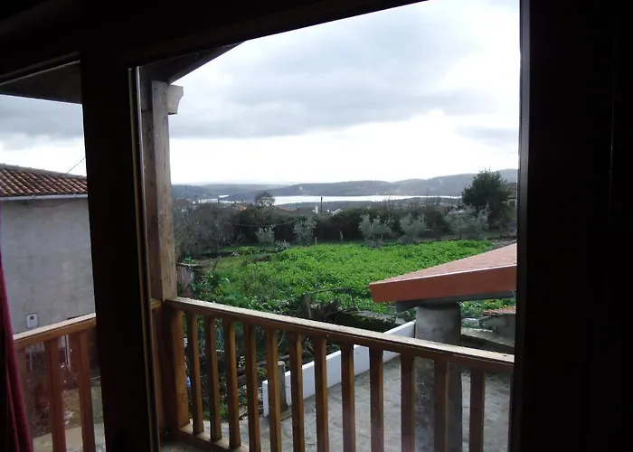 Podence 컨트리하우스 라세도데카발라이로스